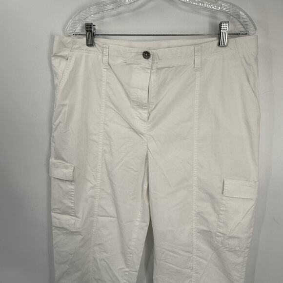 Chicos 2.5 Cargo Crop Pants size Large/14 White Stretch Cotton Resort - Picture 3 of 12